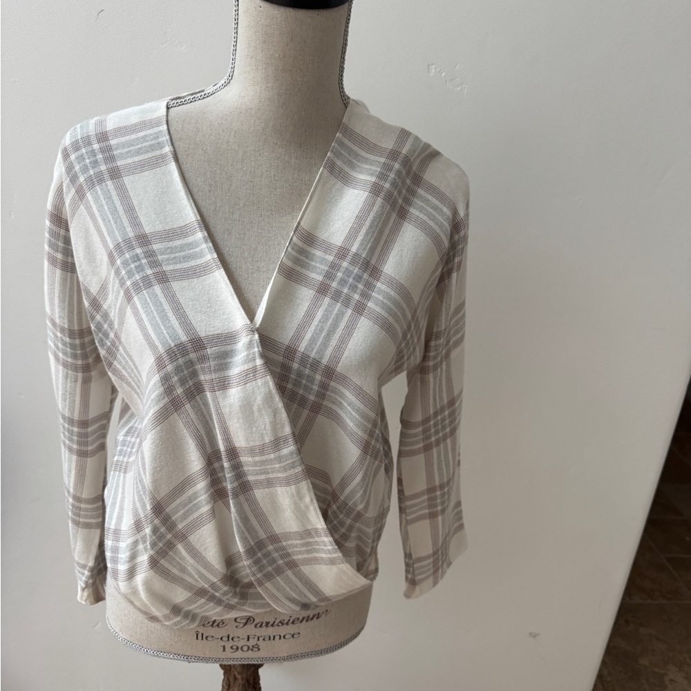 VINCE Top, XS, ivory plaid long sleeve crossover styling, EUC